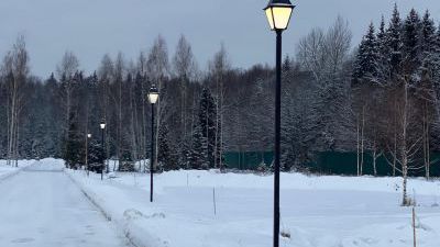 Завершен монтаж и подключение освещения на территории поселка.