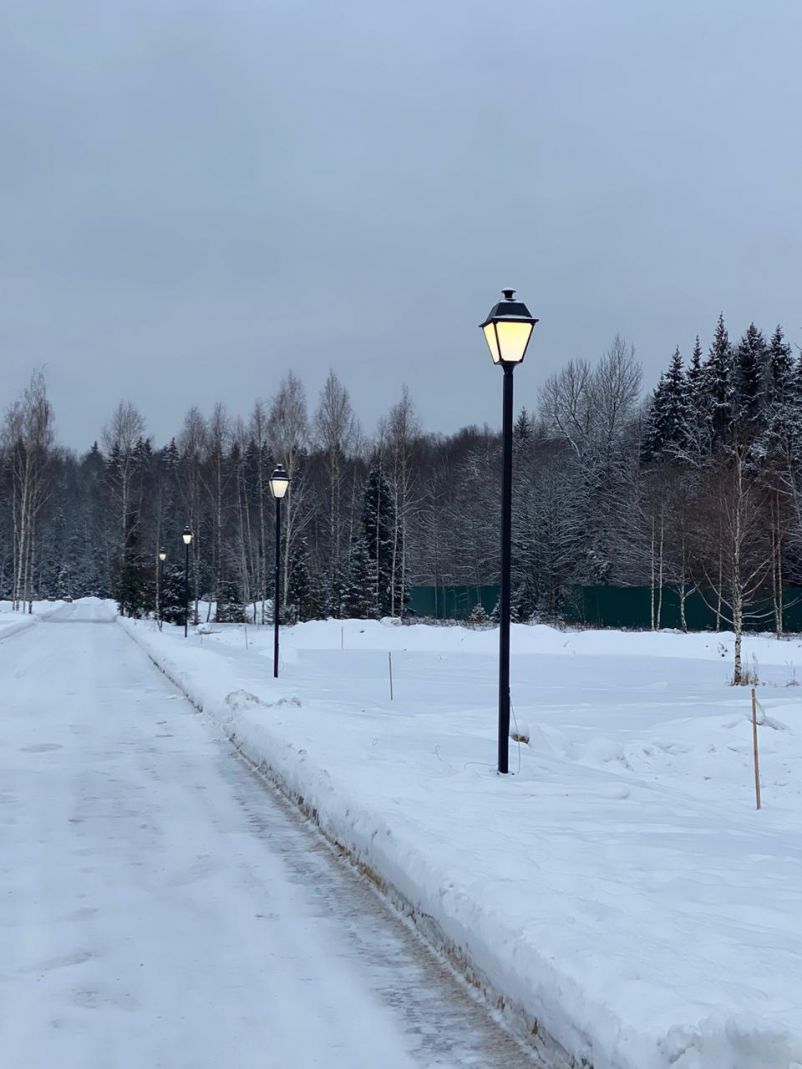 Завершен монтаж и подключение освещения на территории поселка